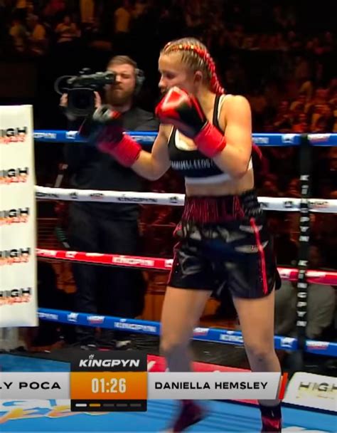 boxing girl flash|Kingpyn Boxing results: Daniella Hemsley flashes audience after。